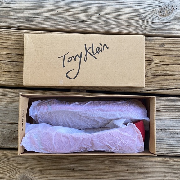 Tory Klein Red Slip Ons - Picture 4 of 4
